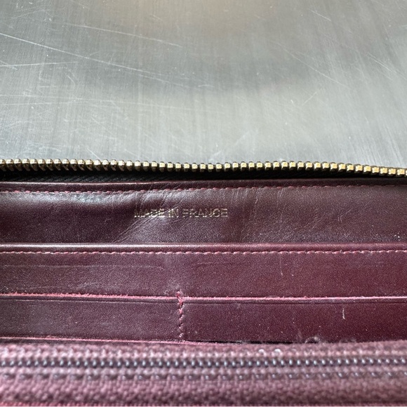 Chanel Classic Caviar Zippy Wallet in Black GHW - Picture 8 of 9